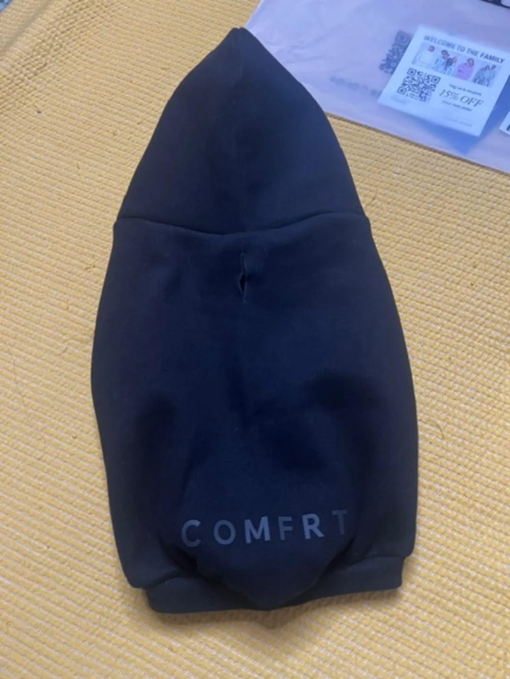 Comfrt Tranquil Paw Hoodie in Obsidian